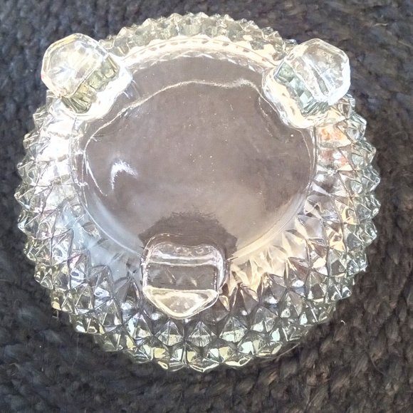 Vintage 1960’s Indiana Glass Footed Bon Bon Candy Bowl - Diamond Point Pattern - Picture 3 of 3